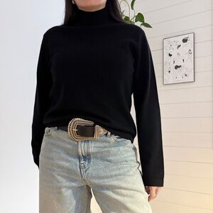 Lord & Taylor mockneck cashmere sweater
